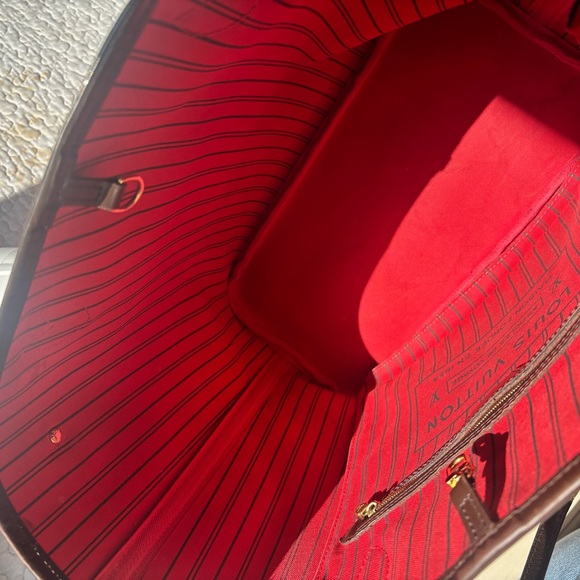 Louis Vuitton Damier Ebene MM Tote with Red Interior - Picture 7 of 14